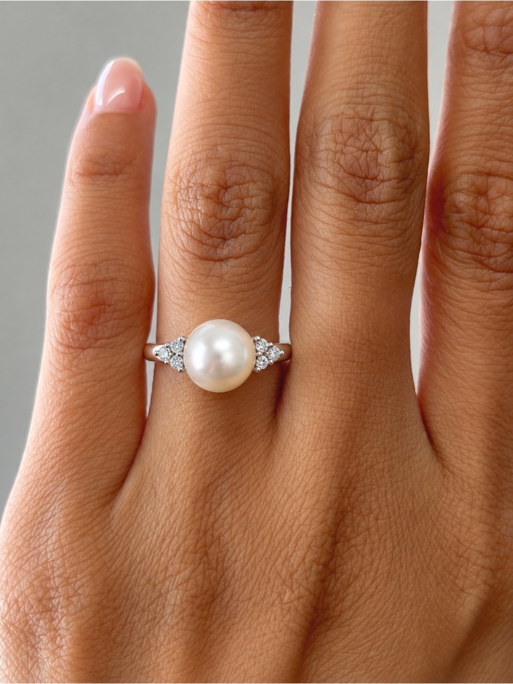 Cultured Pearl Solitaire Ring in White Pearl and Silver